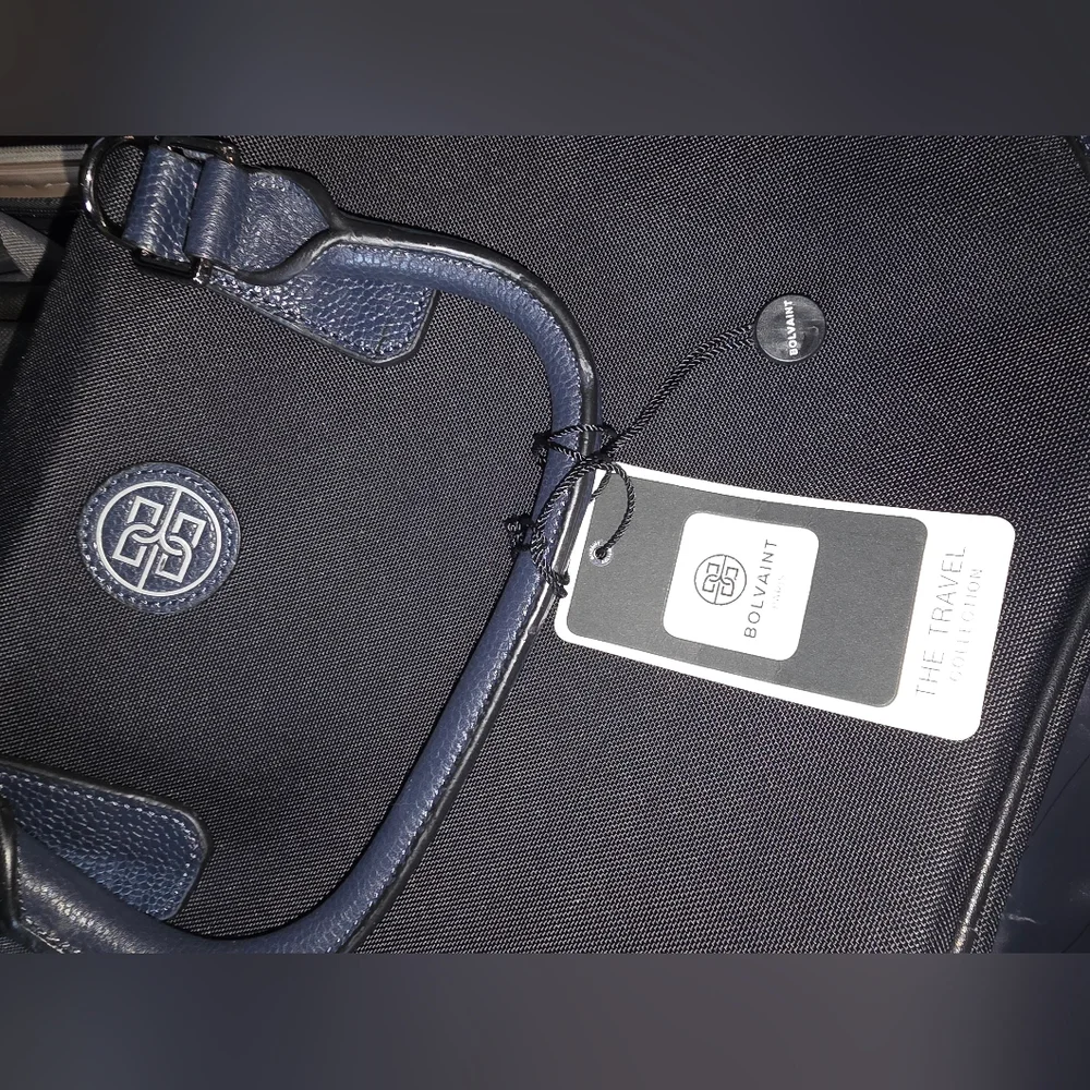 The Ivens Travel Bag in Nylon and Leather - Picture 3 of 9